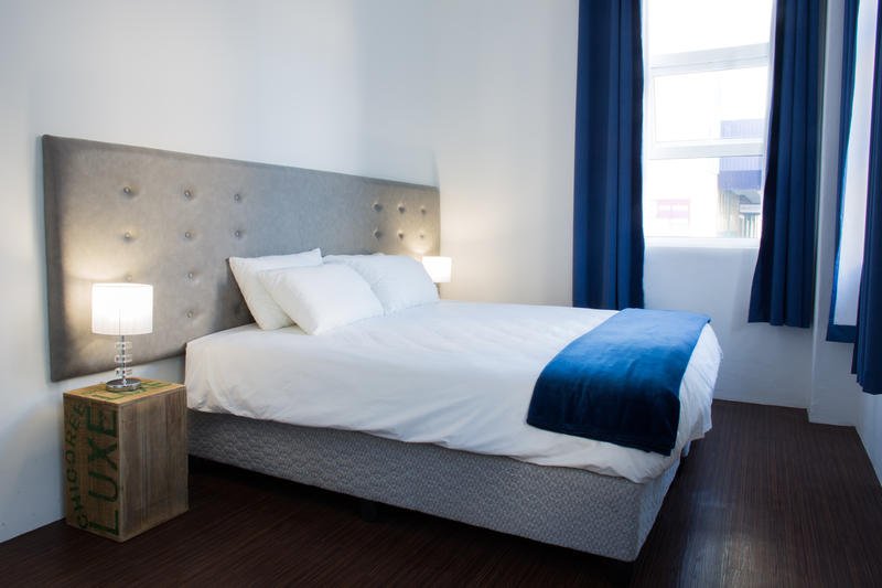 jamescapetown's tweet photo. PLS RT! Follow me 1pm LIVE video tour https://t.co/dpuxRef5p8 @91Loop #hotel! #capetown #traveltuesday (Pics theirs) https://t.co/UBjvxUaANd