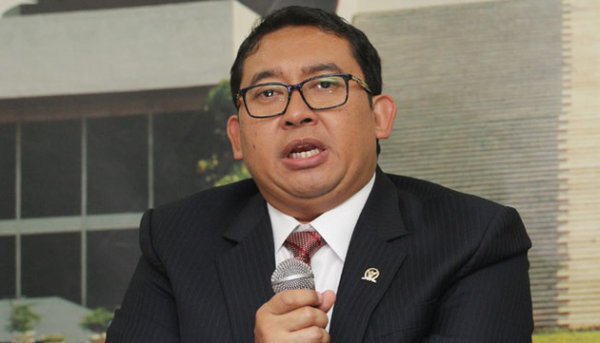 temponewsroom's tweet photo. Fadli Zon Tuding Ada Upaya Lindungi Ahok di kasus Sumber Waras https://t.co/JDHEPCEIoT https://t.co/htfoR2S6vs