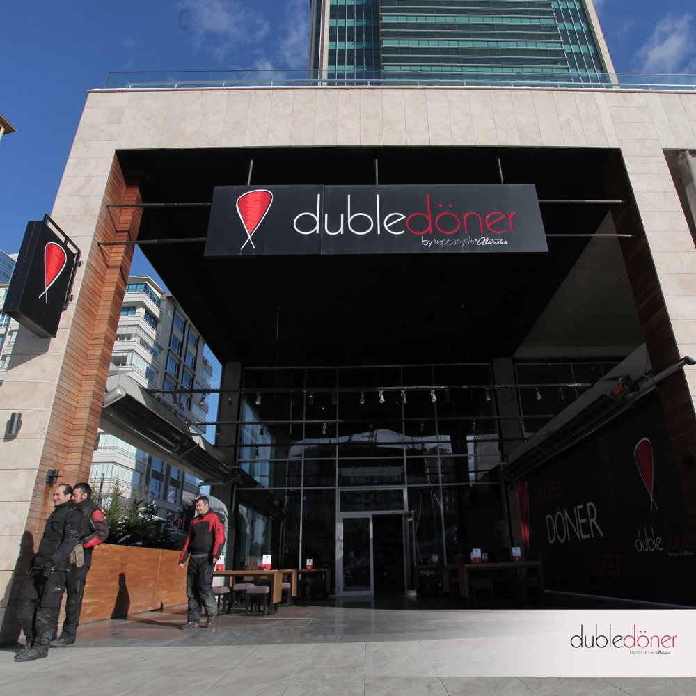 Duble Döner’in keyifli ortamı Bilkent, Bahçeli, Arjantin, Çukurambar’da. dubledoner.com