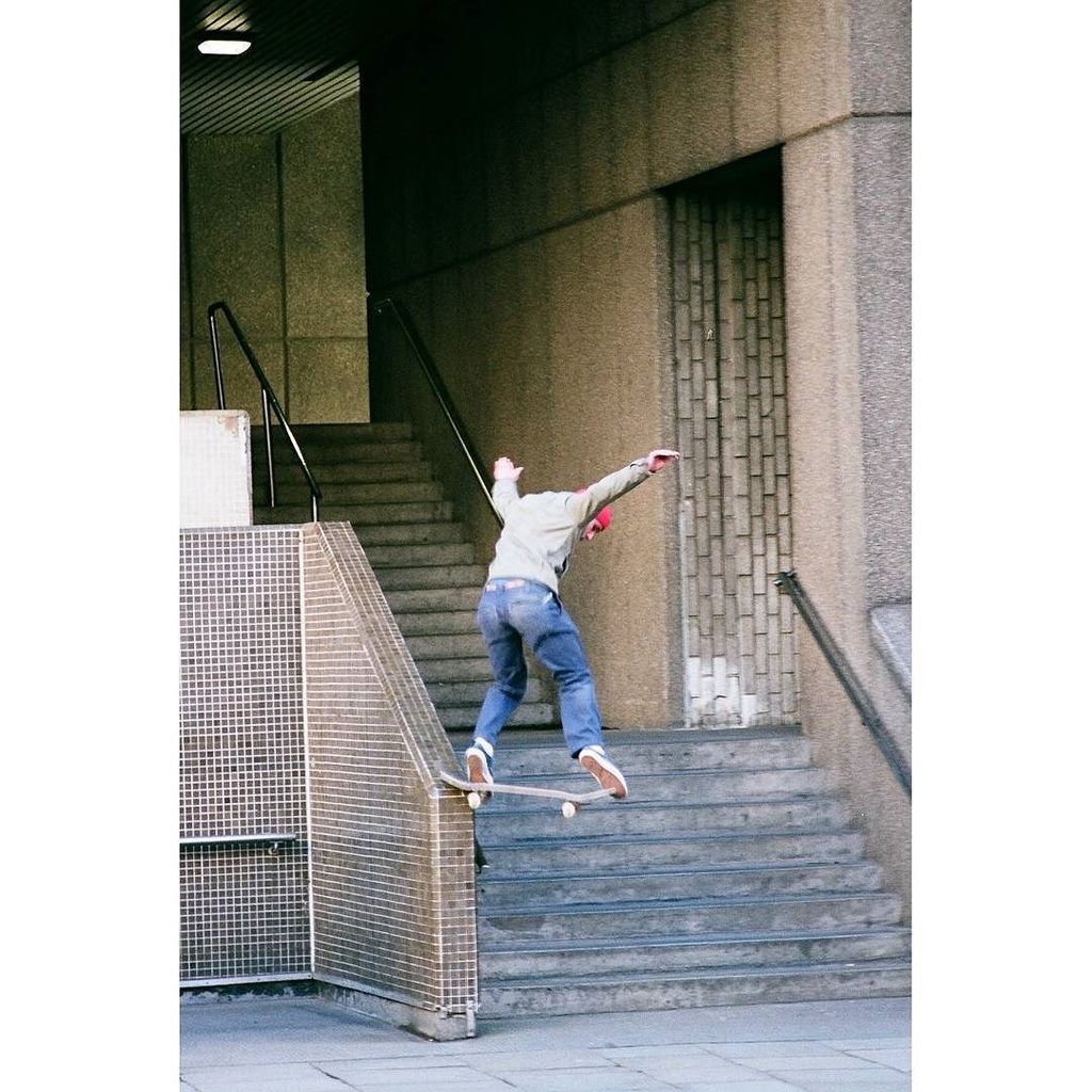 foamhandfam's tweet photo. #not #quite #a #make #hubba #back #tail #at #baynard #house #bt #brutalist #skate #skatebo… https://t.co/sWxnf94ddI https://t.co/OeSU49tvaQ