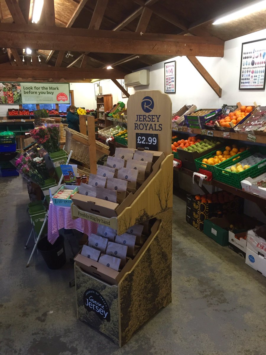 RichardsonsJSY's tweet photo. Our hand dug #JerseyRoyalPotatoes are now on sale across the island in lovely branded packs!! #GenuineJersey https://t.co/DIOppZEaB4