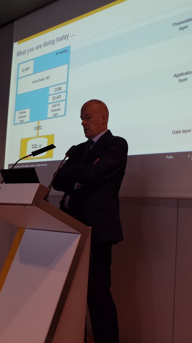 philippeAtSAP's tweet photo. #SAPBusinessOne Gianluigi explique la stratégie de développement https://t.co/s6i5OPiR8a