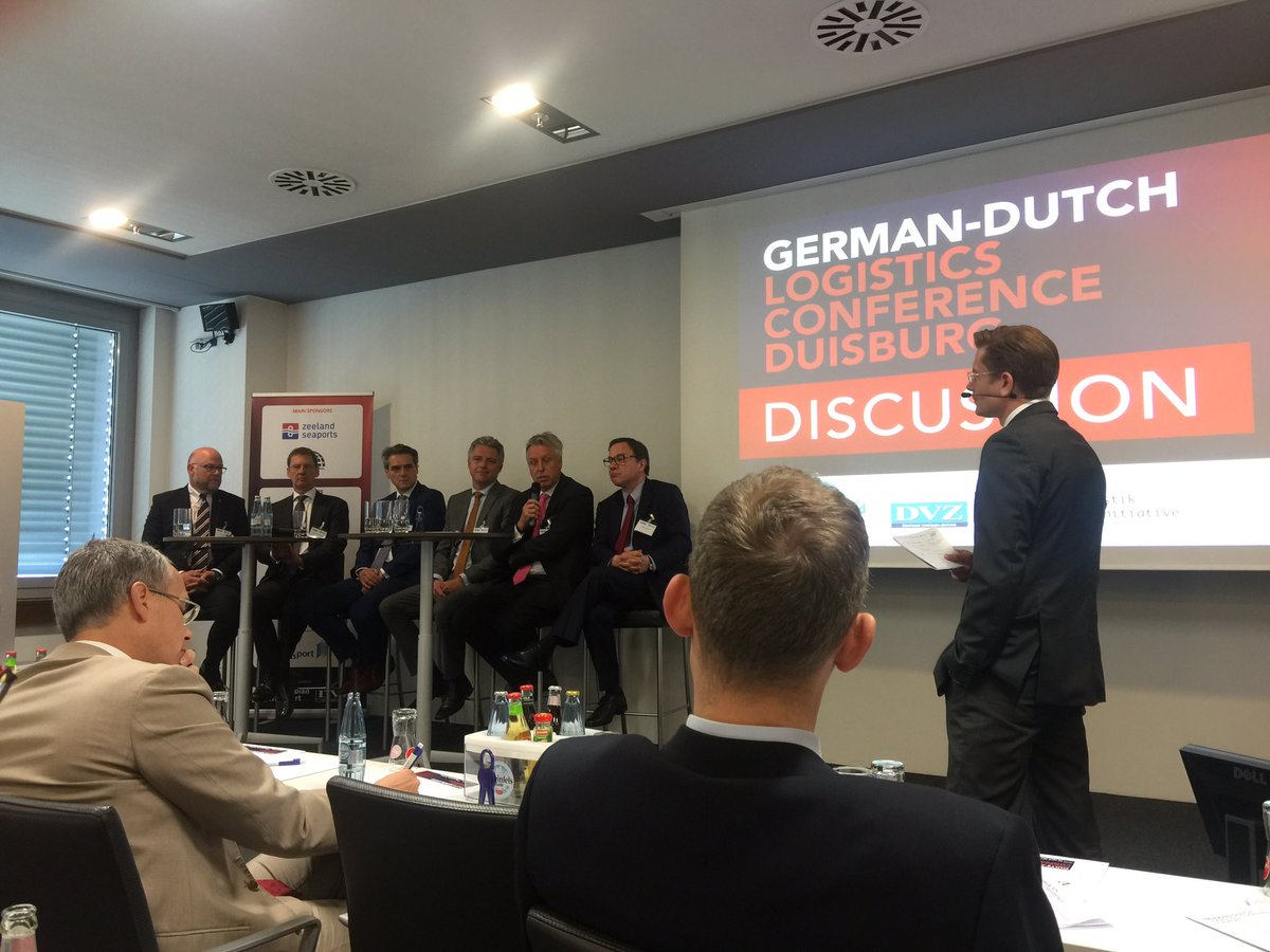 LSS_Solutions's tweet photo. Panel discussion between the managers of the European ports. There is not a lot optimistic for nearby future #logcon https://t.co/lTPbrUcYGe