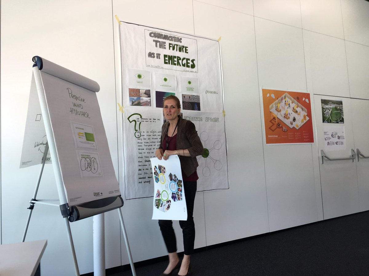 Schustere's tweet photo. Carina Trappl über Emerging Futures AT #cioinside - toll!!! https://t.co/Q53kttYPHa