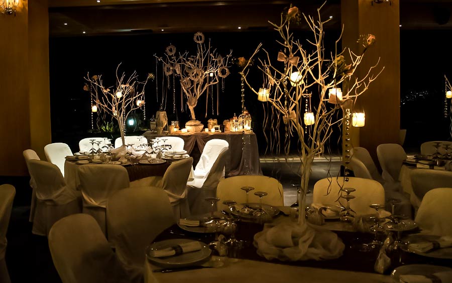 Rogdaki_Events_'s tweet photo. Unique Table Settings! https://t.co/lklqXBXKxd #squarerootdesigns #squareroot #weddingceremony #weddingstyle #weddin https://t.co/w4NwJKJycU
