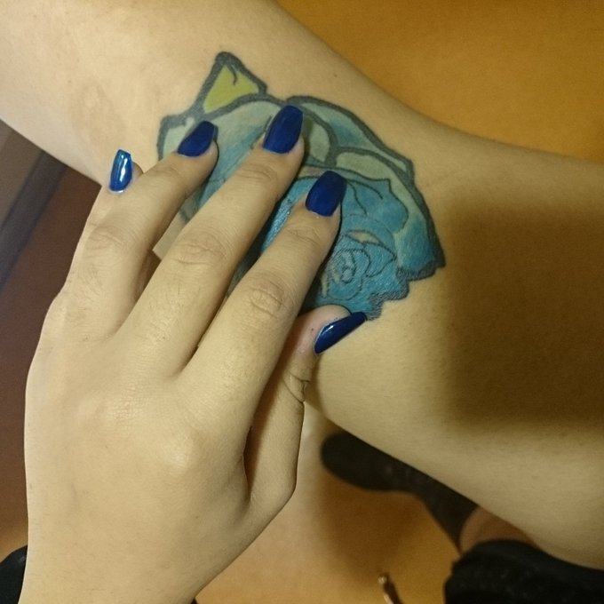 Blue velvet #blue #Velvet  #bluevelvet #BLUEROSES https://t.co/iM23H6BVTA<a href="/tag/blue"class="tags">#blue</a><a href="/tag/velvet"class="tags">#Velvet</a><a href="/tag/bluevelvet"class="tags">#bluevelvet</a><a href="/tag/blueroses"class="tags">#BLUEROSES</a>