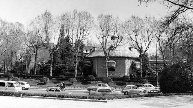 y posteriormente  se inicio la actividad como sala de fiestas