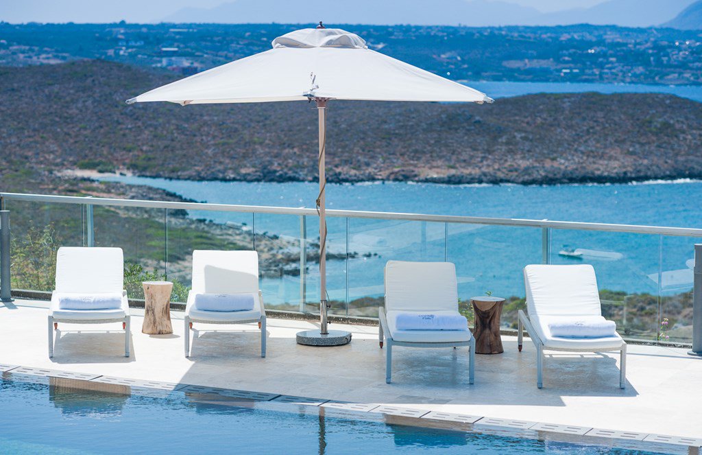 BestofGreece's tweet photo. Devine luxury in Crete. May &amp; June offer Luxury 4 bed villas from £2700p/w! @BestofGreece #greekvillas #cretevillas https://t.co/92KeQwSQAU