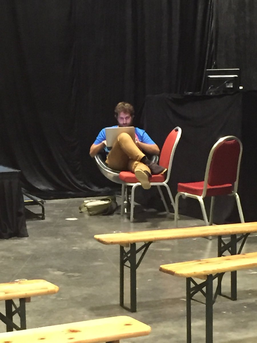 MagLoft's tweet photo. Look at that serious face! @tstrebitzer makes sure MagLoft keeps running while we have a great time in #tiasg2016 https://t.co/x0cspibVqQ
