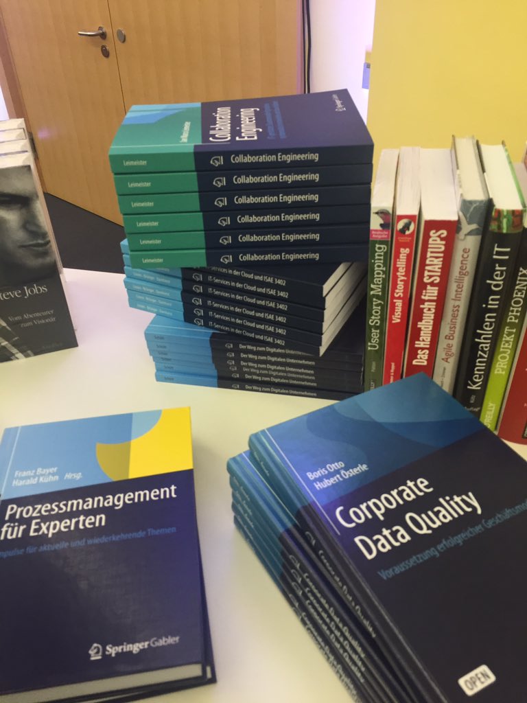 kisrub's tweet photo. @Springer_Gabler-Bücher auf der #midinsight gibt es am @MIDGmbH https://t.co/RDS13oatj0