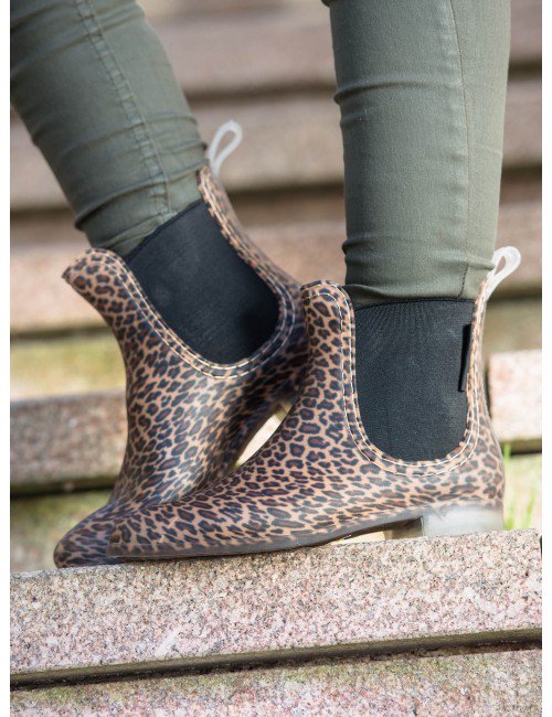 BeOnly_Officiel's tweet photo. Féminin et félin, les Boots Léa Mat réveilleront votre esprit sauvage ! 🐯
► https://t.co/IPEpt0bZTb #rainboots https://t.co/uYSM9ovT64