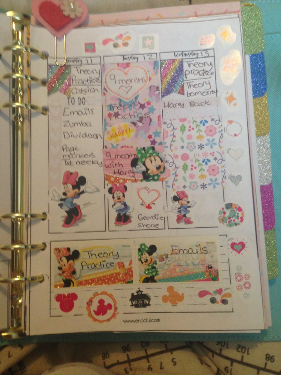PlannerQueens's tweet image. Minnie Mouse spread this week I love it :D - corinne
