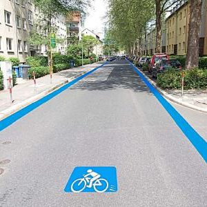 muoversincitta's tweet photo. La Germania inaugura il primo tratto della sua #bicistrada. E l'Italia?
https://t.co/Vs403Lce5X https://t.co/aB5ly72s85
