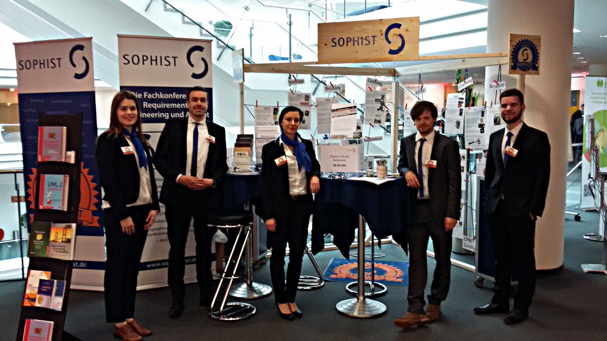 Sophist_GmbH's tweet photo. Unser Team auf der #midinsight 2016! Schneien Sie doch mal vorbei - wir freuen uns! https://t.co/0sYdaNmQoK
