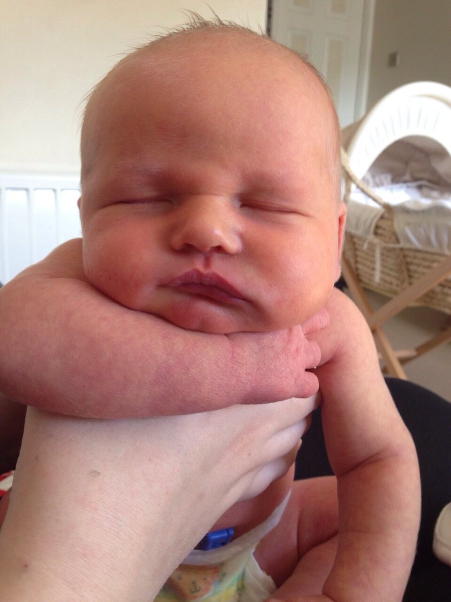 ello_dave's tweet photo. #MyFirstMoments @mothercareuk First week home 😍 My son Jude https://t.co/nCQTYh131n