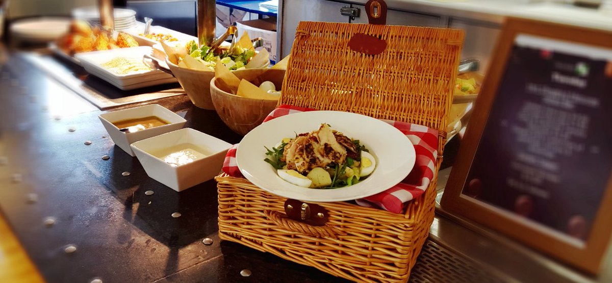 Which_Kitchen's tweet image. #hot #chopped #freshsalad #hotsaladtuesday #everytuesday #freshtoorder @Which_Kitchen