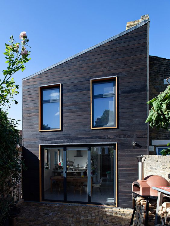 SHDesignCentre's tweet photo. How to create the ultimate extension? #extensiondesign #burnttimber #cladding @ShouSugiBan https://t.co/3cw0iMpSG4 https://t.co/1xSPnyRGqr