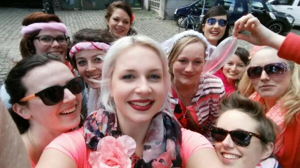 Een geslaagd vrijgezellenfeest afgelopen weekend, daar doen we het voor! doehetzelfspellen.nl/spellen/vrijge… #vrijgezel #uitjes