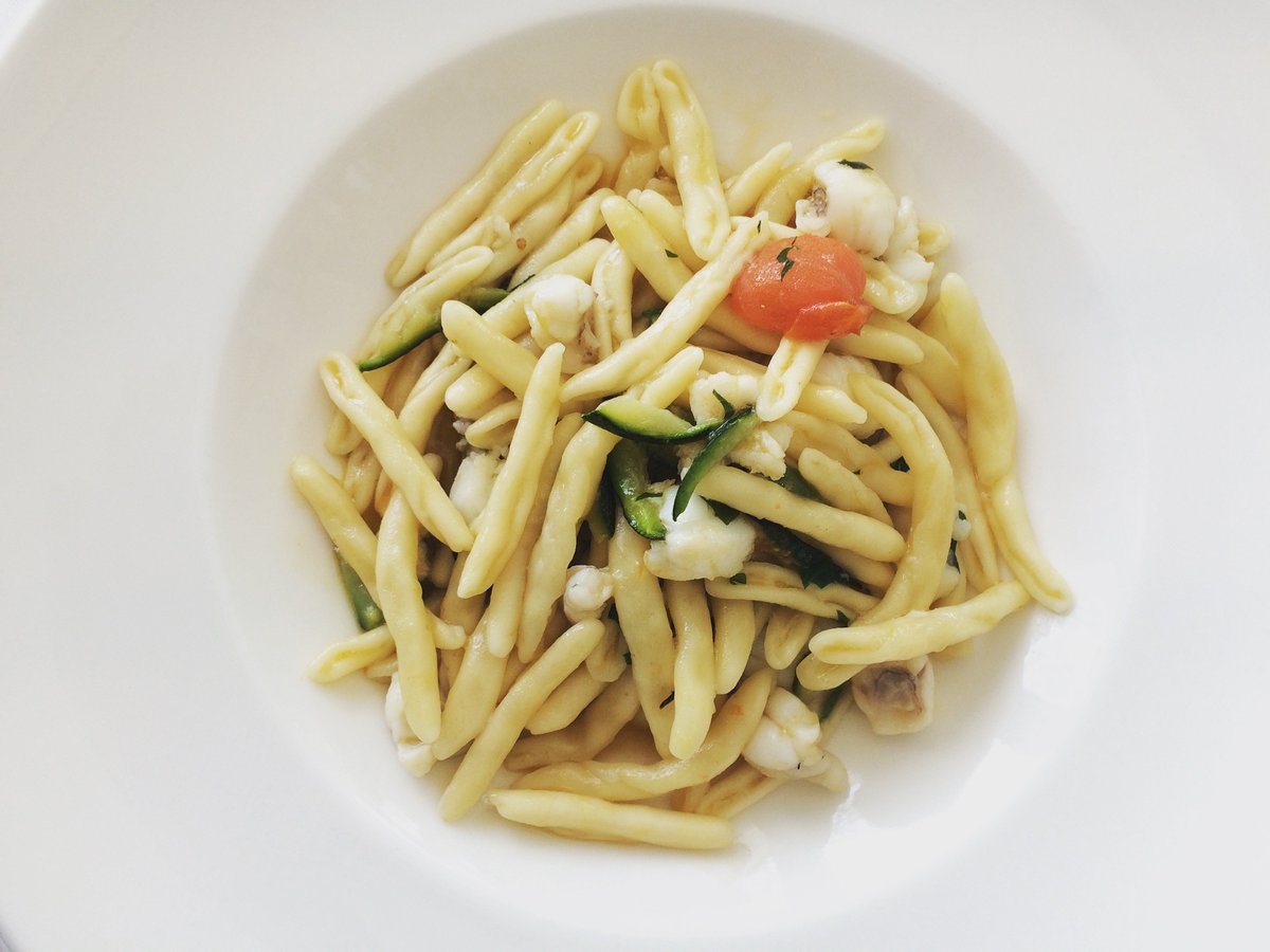 VillaVignola's tweet photo. BuonAppetito! #haveagoodlunch #capunti #pescatrice #pomodorofresco #villavignola #restaurant #hotel #vasto #abruzzo https://t.co/0zOQUhTxM9