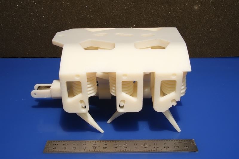 sie_3d's tweet photo. ¡Impresionante! Robot hecho mediante impresión 3D de una sola pieza. Entra en nuestro blog.
https://t.co/E381e18vuY https://t.co/vB984m9FsY