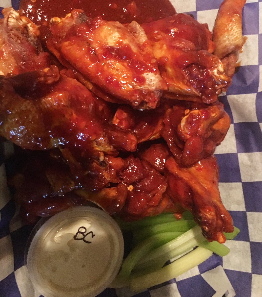 12 hot wings #ABRoadEatsWB