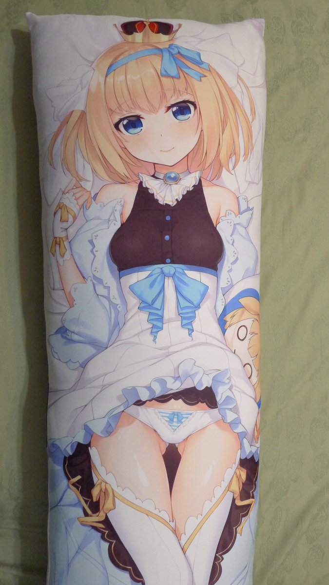 ヘヴィーオブジェクトのお姫様抱き枕サンプル写真 