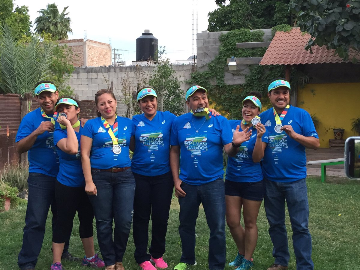 DoFerHer's tweet photo. #MIL16 #SOMOSUNICOS #amigos #familiarunner https://t.co/zWgWS1WPKE