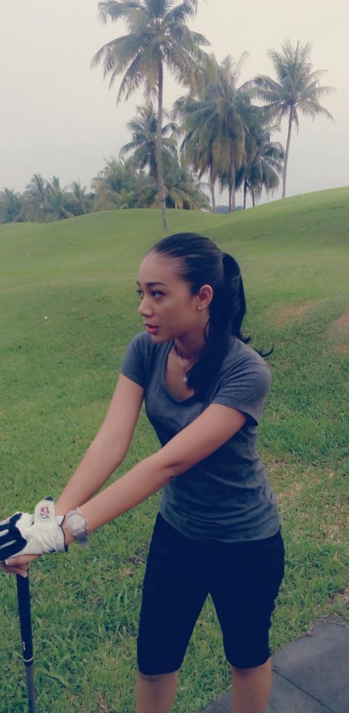 monicaselvia's tweet photo. Lets ! #GOLF #MONICASELVIA #GoPing https://t.co/nMOATrmdW0