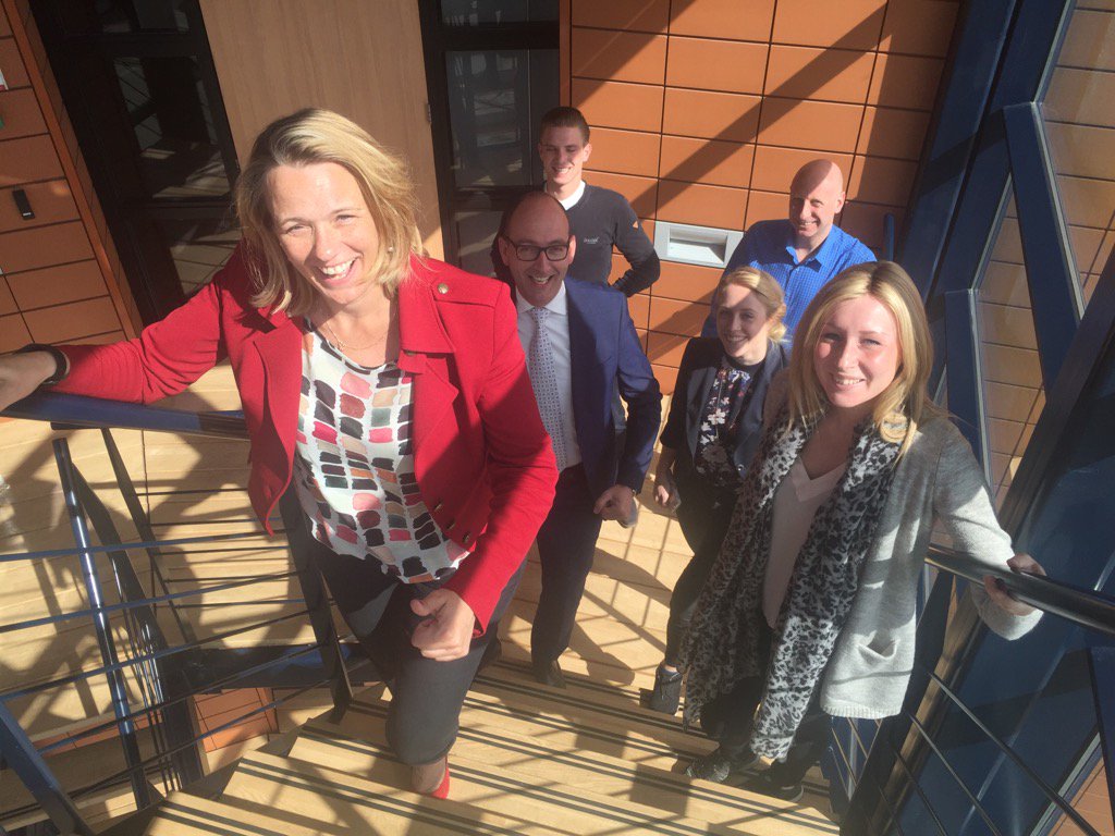 Ja, we moeten er echt aan geloven, met goede moed, de trap op! #traploopweek <a href="/suze_vonk/">Suze Vonk</a> @ProrestNL