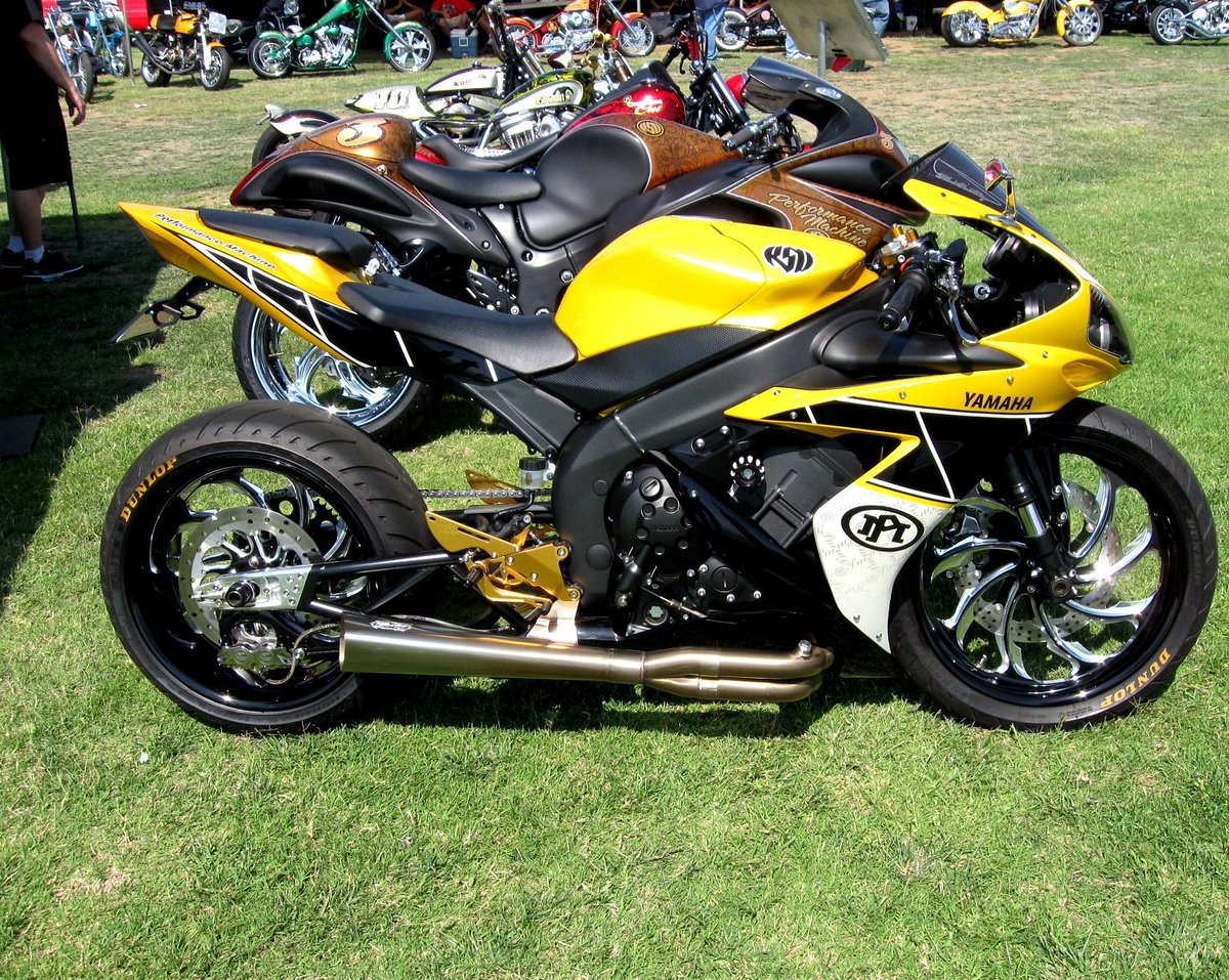 marlysmoto's tweet photo. Bad ass. #motorcycling #motorcycles #marlysmoto #yamaha #suzuki #honda #cbr #custom #speed #show #sportbikes https://t.co/FoyF1Xel2k