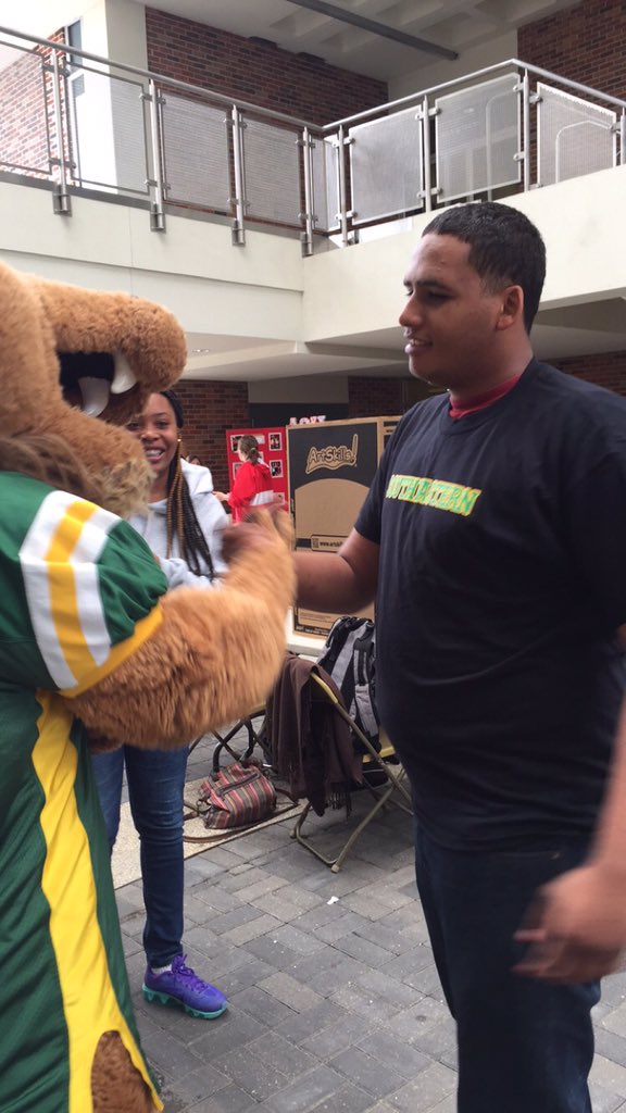 TheRoarSLU's tweet image. We had a great Lion Up Tuesday celebrating the new @SLUStudentUnion #TeamSoutheastern
