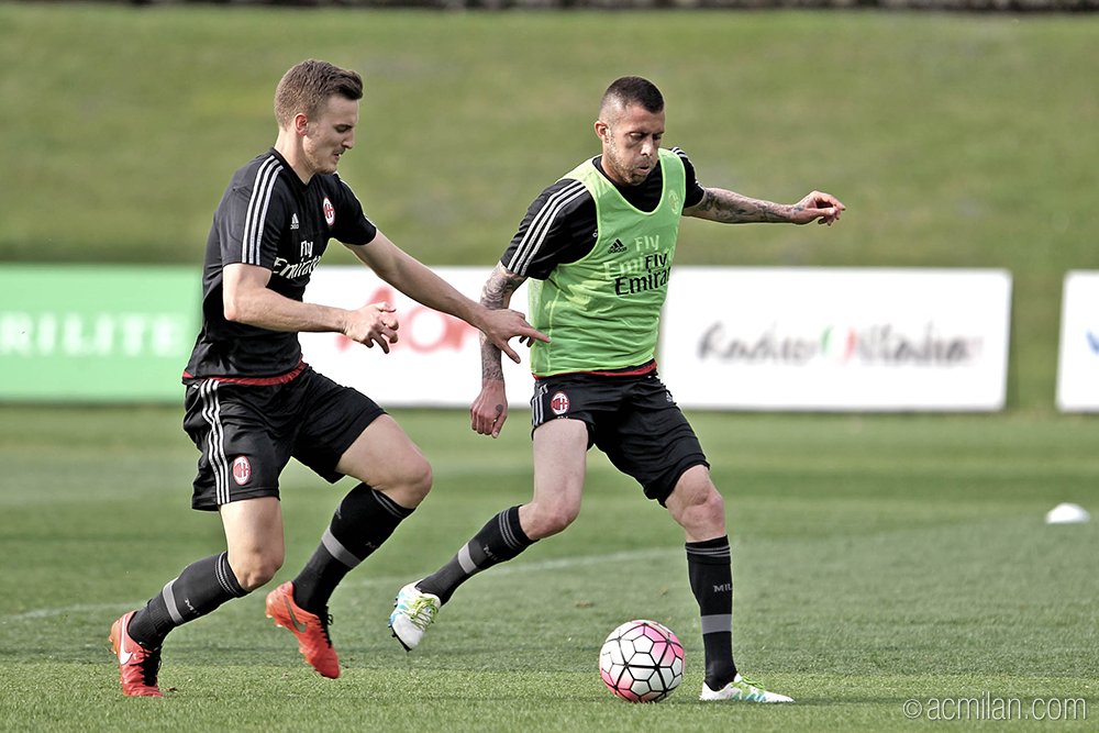 acmilan's tweet photo. Today's session was focused on athletic workouts and technical-tactical exercises 🔴⚫ https://t.co/CzgRP3Unaj https://t.co/wlC8zgPEvE