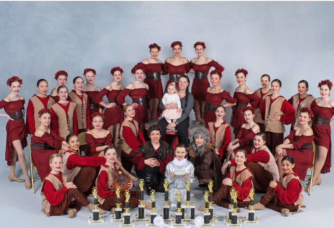 DanceCarouselMA's tweet image. Ensemble received $1,650 in prize winnings from GBDTA! Last night they presented it as a donation to @HopeForCalle