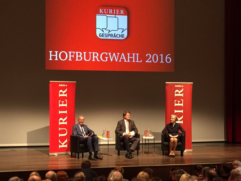 HBrandstaetter's tweet photo. "Hofburgwahl 2016" Runde 2 mit @IrmgardGriss und @vanderbellen
@kurier Gespräch https://t.co/AKeZGWTpz8