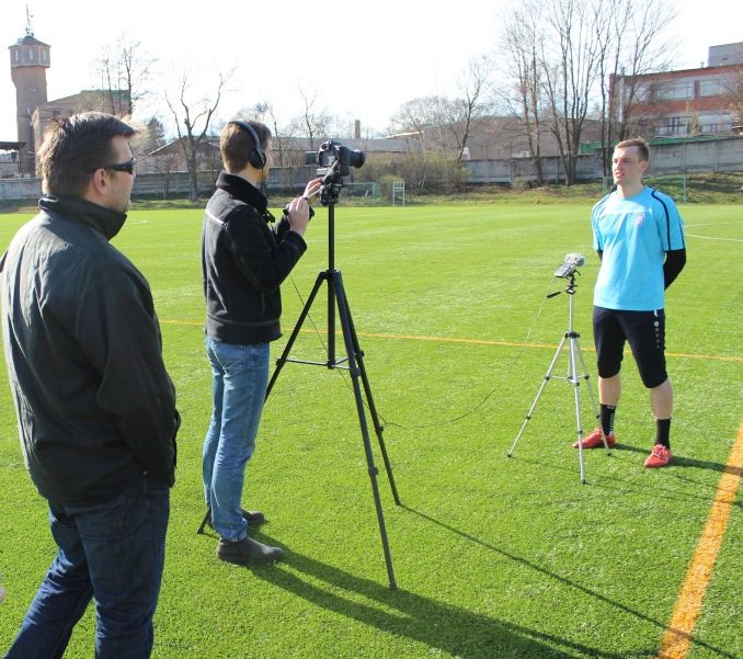 Vienā @ClubRiga treniņā <a href="/vencha11/">Verners Apiņš</a> - TV zvaigznes lomā. Verners Apiņš gatavs runāt... Jaunu projektu sagatavošana?