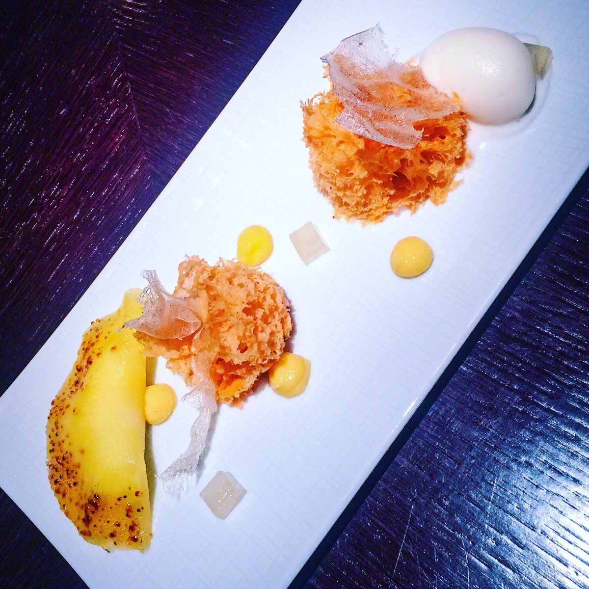 dance2eat's tweet photo. Textures of #Lemon #Dessert
#AquaNueva @AquaLondon #OxfordCircus #London #EatingMyWayThroughLondon #Dance2Eat https://t.co/TqjRrf9raD