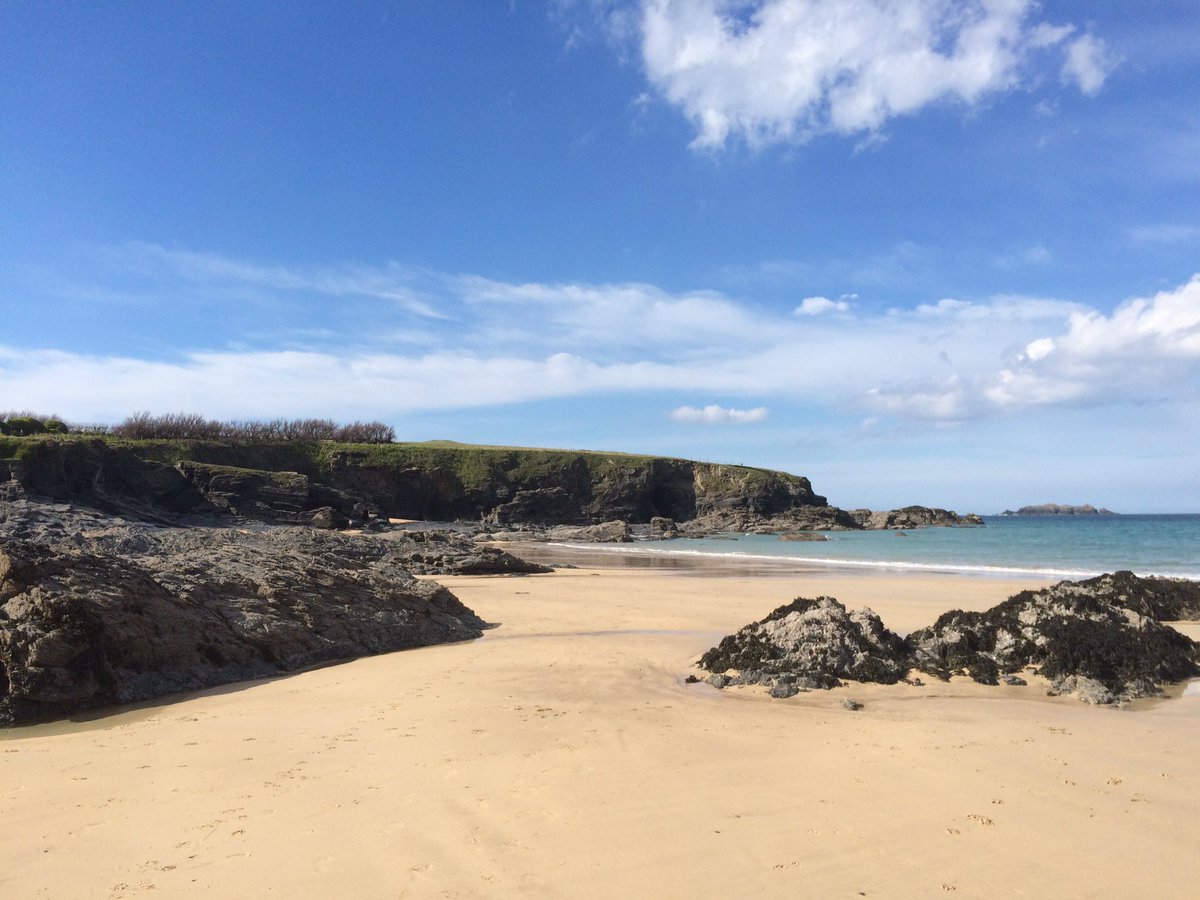 harlynsands's tweet photo. Another lovely Spring day at Harlyn Sands holiday park, Cornwall.#noplaceidratherbe https://t.co/EuJf6hHqVO
