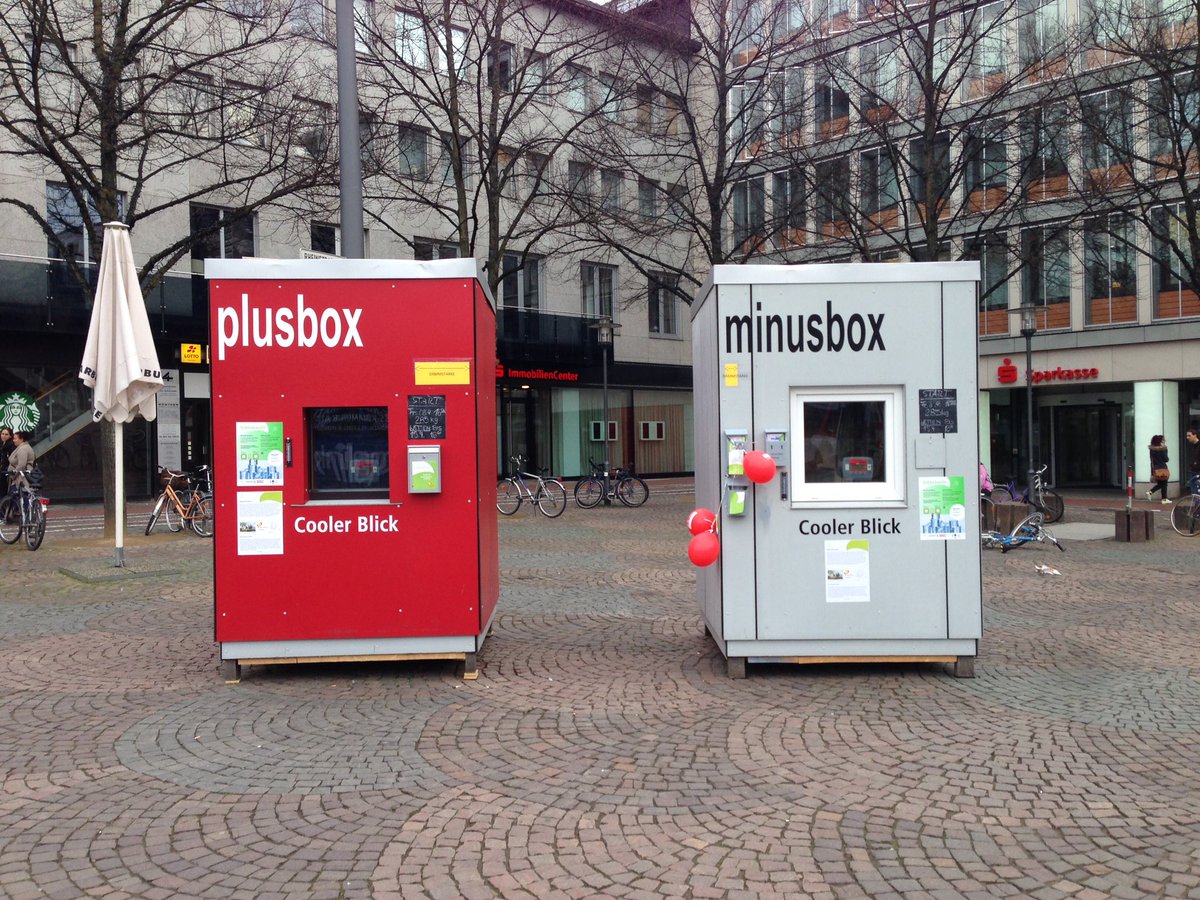 MontePaulsen's tweet photo. Left hut built to Passivhaus standard. Right hut built to code. Two blocks of ice are melting in Darmstadt. #iPHA16 https://t.co/9DCHFN1ZCi