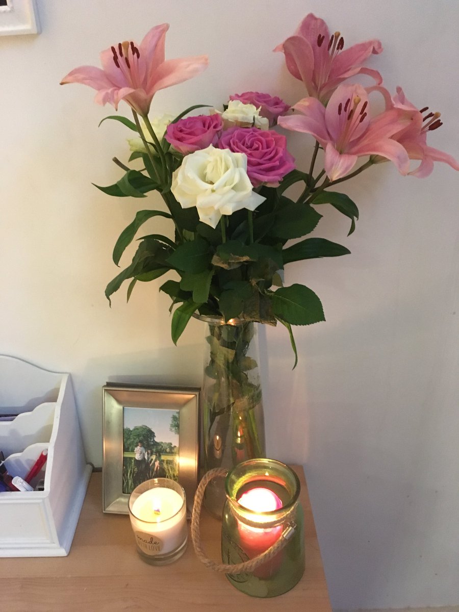 MCR_independent's tweet photo. @ScentSoy even over the highly perfumes lilies all I can smell is your beautiful jasmine candle! https://t.co/IUbKEesYQv