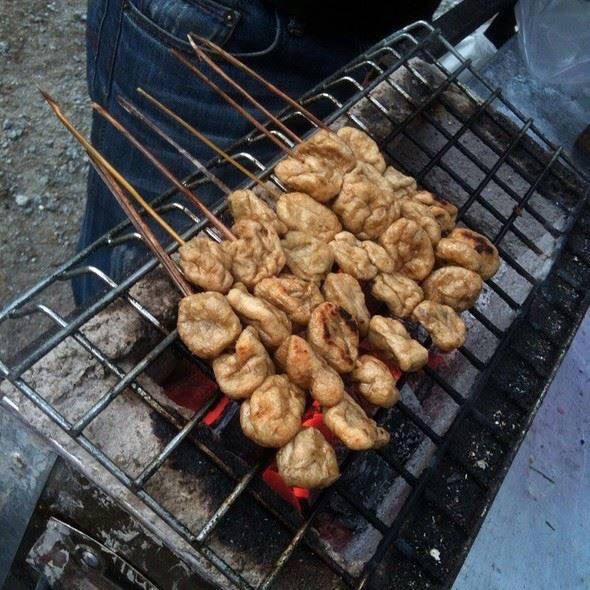 icky_Az's tweet photo. Siapa pernah makan benda ni ? Dan cuba teka apakah ini ?😂 Teringat zaman kecik2 dlu. Huhuhu https://t.co/gTZC5rgPWi
