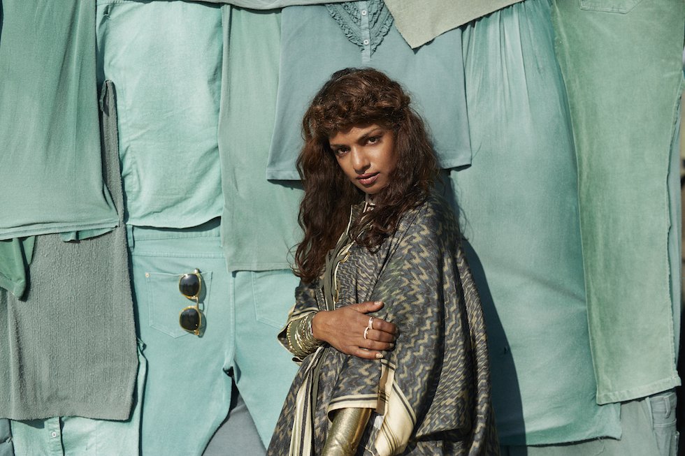 MarketingWeekEd's tweet photo. H&amp;M aims to make recycling ‘cool’ with first ever sustainability campaign https://t.co/yGMOHnFp3x https://t.co/Jqy9PRVRY9