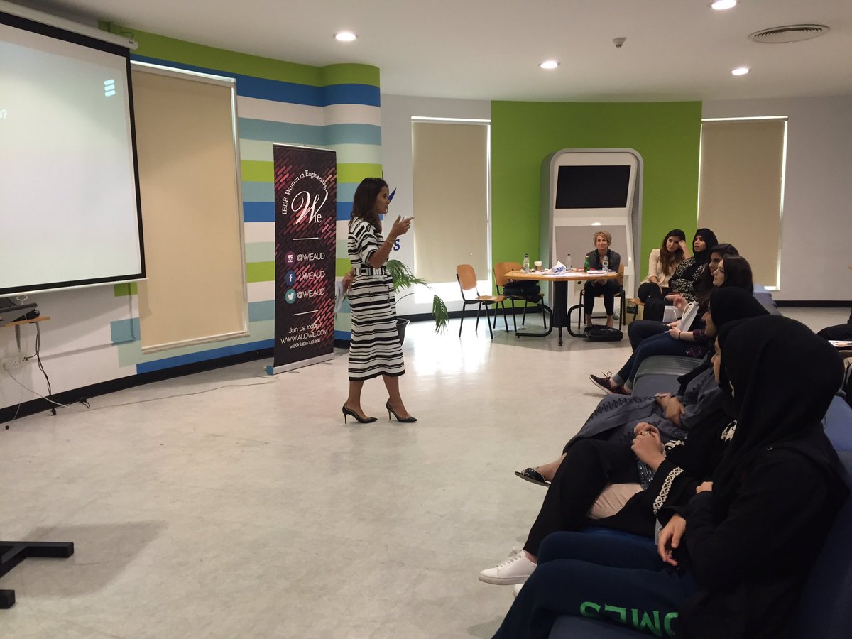 WIEAUD's tweet photo. Debriefing Session following the Group Activity! #AUDEmpoweringWomenInSTEM #STEM @AUDubai @ericsson @CGIU https://t.co/nE7nRjMqSh