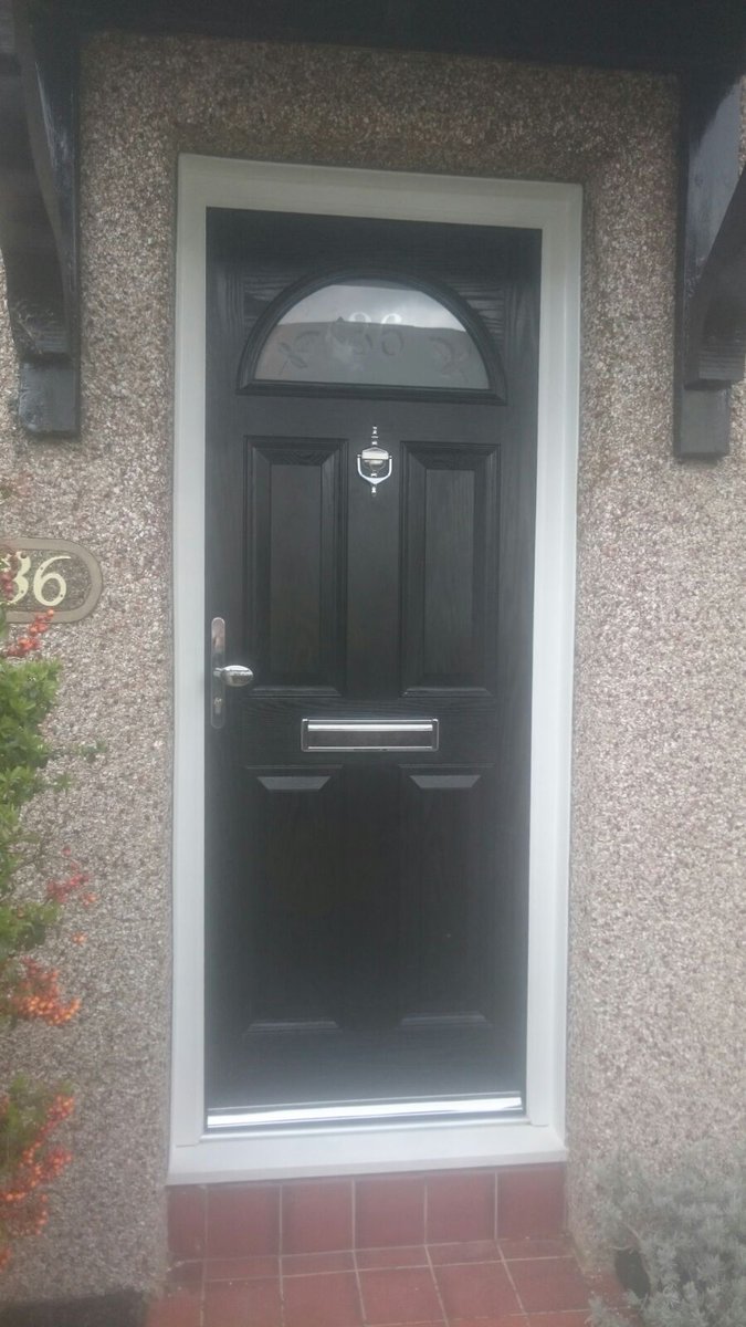 Affix_Windows's tweet photo. Front and back door installed in Lee #AffixWindows #Charlton #Lee #Greenwich #London https://t.co/juBKDtWEvD