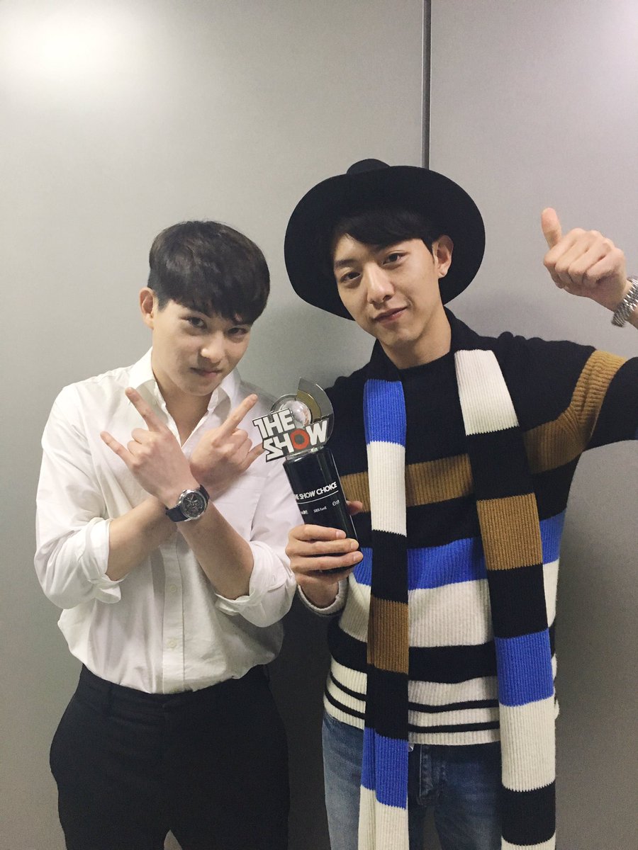 theshow_offcl's tweet photo. 4월 둘째주 더쇼초이스는 씨엔블루 입니다!! 원래 이렇게 멋졌나? (원래 멋졌음☺️❤️)  #씨엔블루 다음주 스페셜 에디션도 기대해주세요! #더쇼 #THESHOW #THESHOW韩秀榜 https://t.co/nmSfJbB2Vc