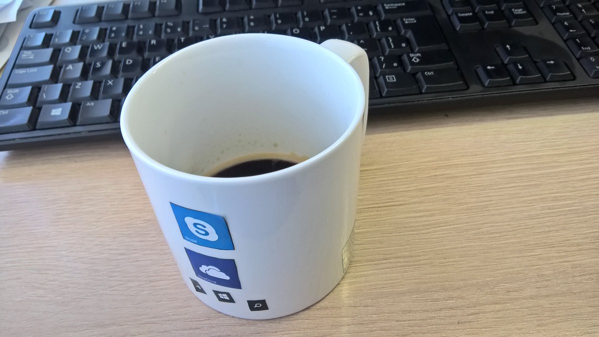 juniodbl's tweet image. Começando o dia com café  para converter em código. #partiuProgramar