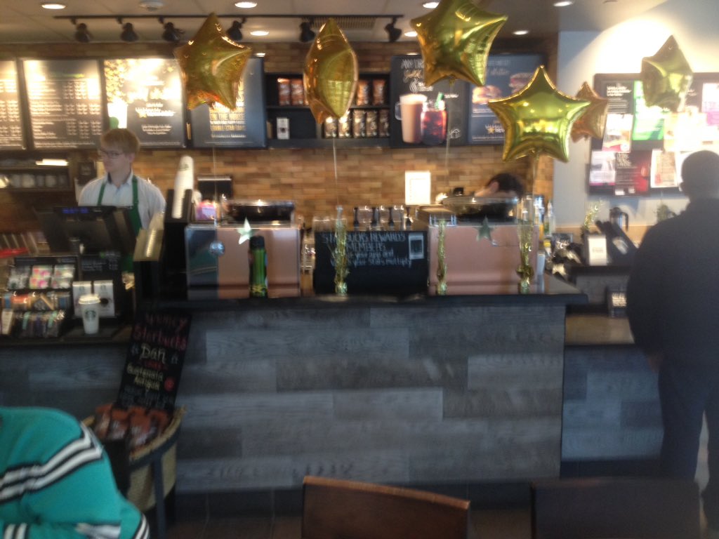 BobsBoxer's tweet photo. Sign up for SBUX Rewards Quincy, Mass. https://t.co/TsimJBHsts