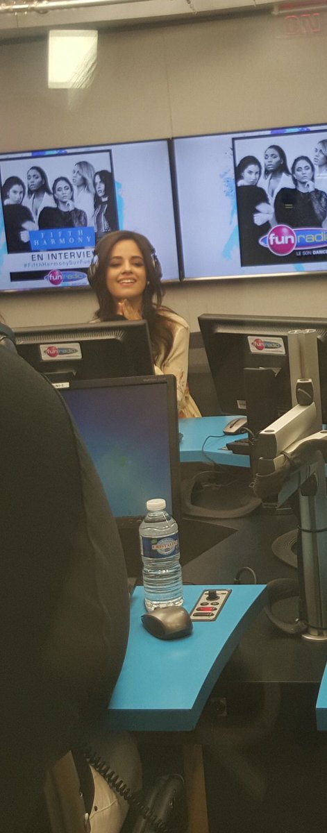 CCabelloNews's tweet photo. Camila today at @funradio_fr (via @darksidedinah) https://t.co/EQIaOecpXf