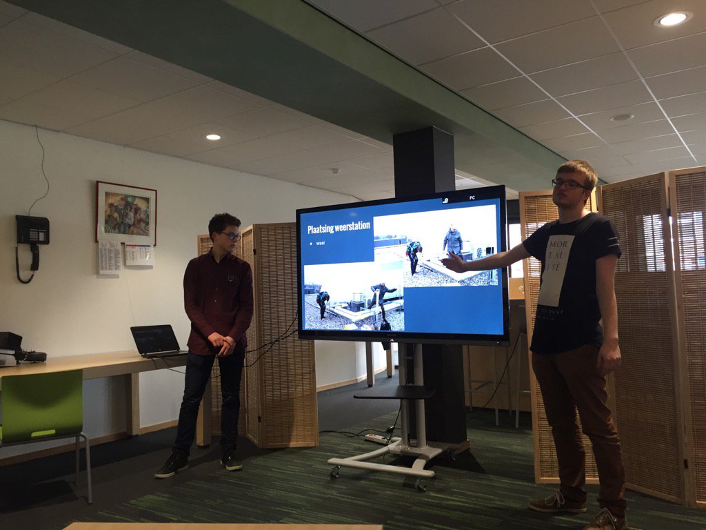 SensorCity's tweet photo. stelde een weerstation beschikbaar voor Geslaagde Meesterproef #Havo5 @drnassaucollege #weerstation-vergelijking https://t.co/9tVsynS865