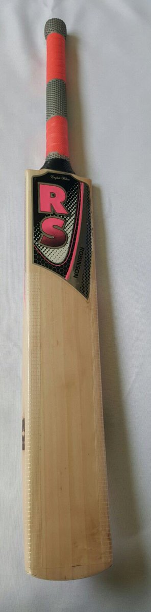 SQSports's tweet photo. A nice looking RS bat, knocked in and ready to play! #TrueCricketExperts https://t.co/devrJo5qOO