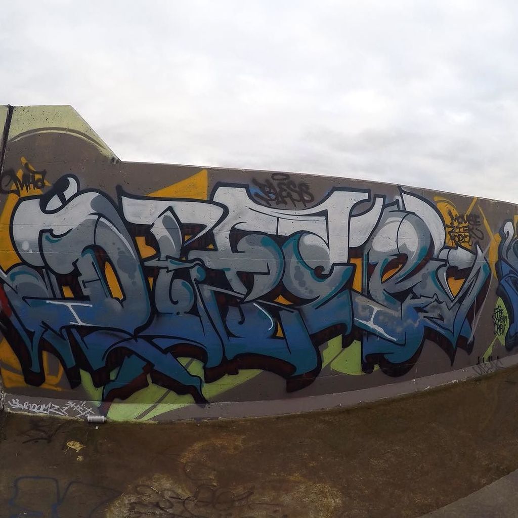 BrujaMaracc's tweet photo. •DIFER•MHA• #difer #difergraffiti #mha #mhagraffiti #graff #graffiti #graffporn #graffitiart #art #artwork #sprayca… https://t.co/bMEZeiYV3y